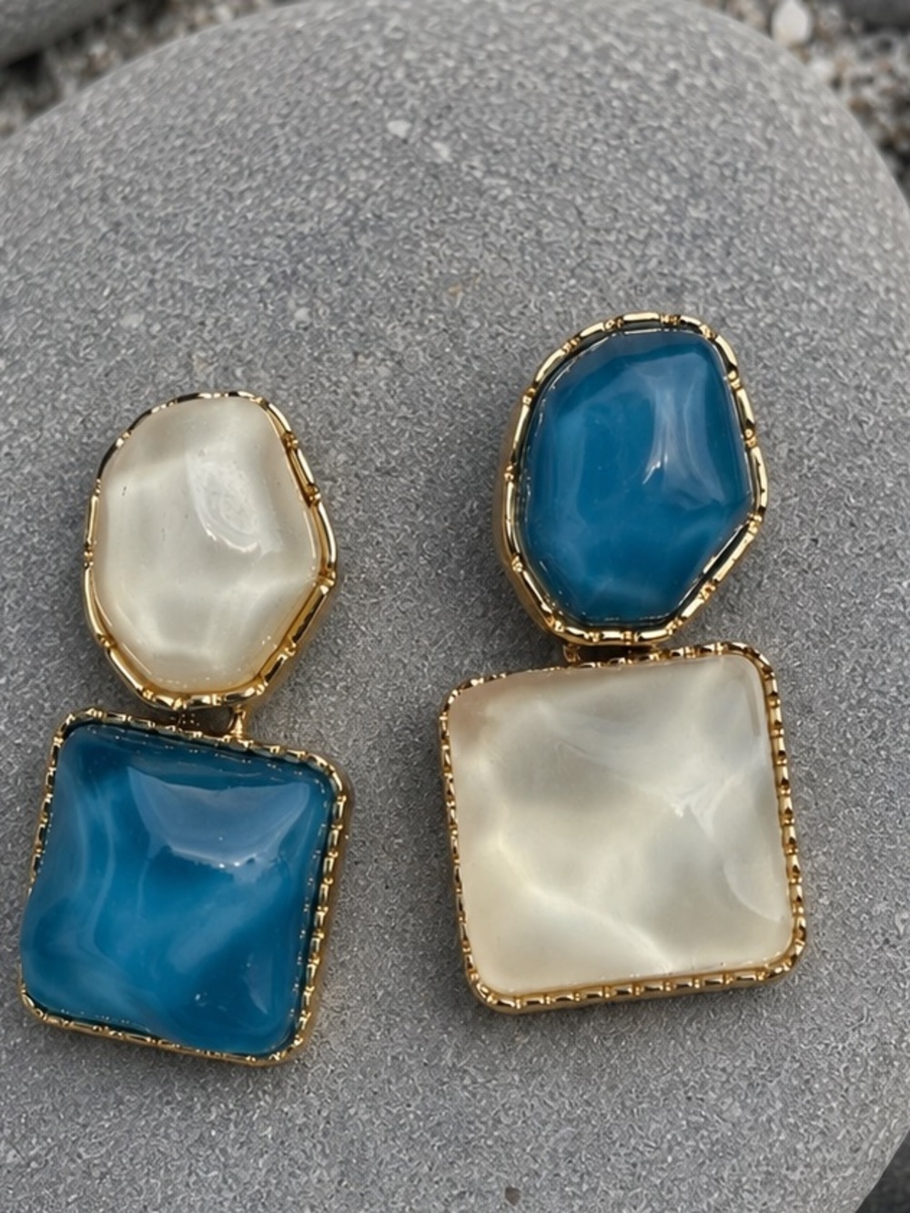 Blue White Resin Statement Earrings Coastal Style - Picture 1 of 5